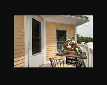Lily House Bed And Breakfast Suffield Exterior photo